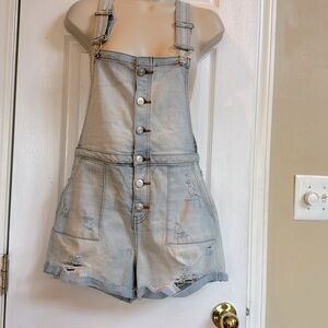 No Boundaries - Women’s Bib Overall Shorts  Blue Denim Size M 7-8